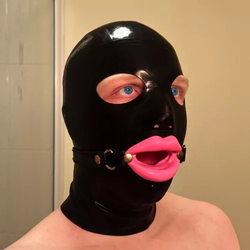 b l a n k by Latex-Dolly