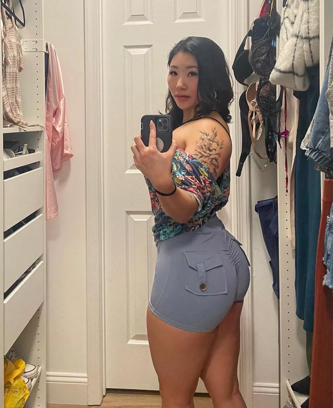 Big booty Korean posted by ButterflyInTheSky2