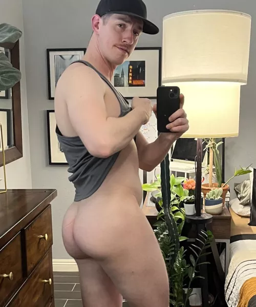 Butt & thick thighs by PeteGuy23