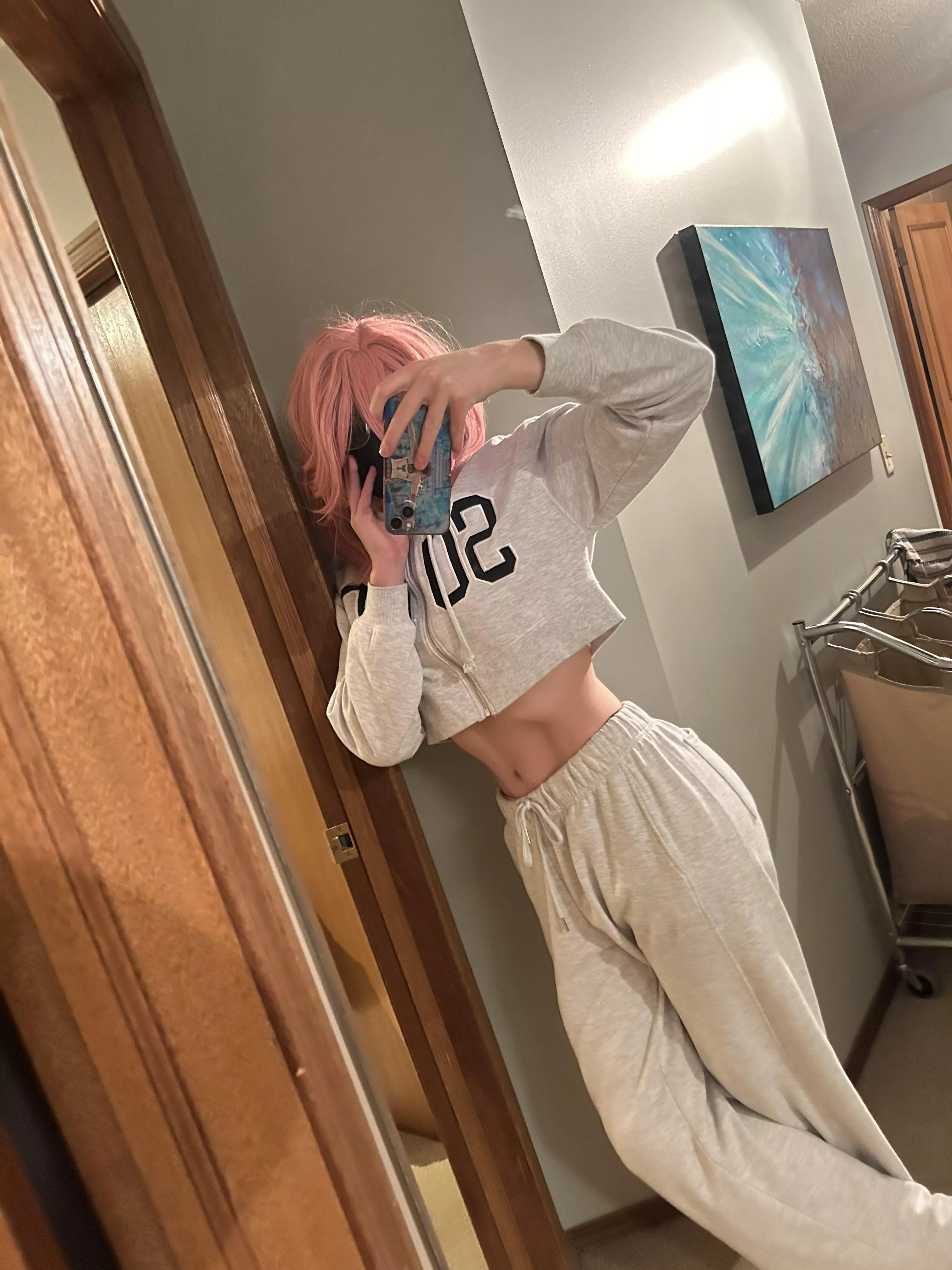 Do u like my outfit? posted by laviathan27