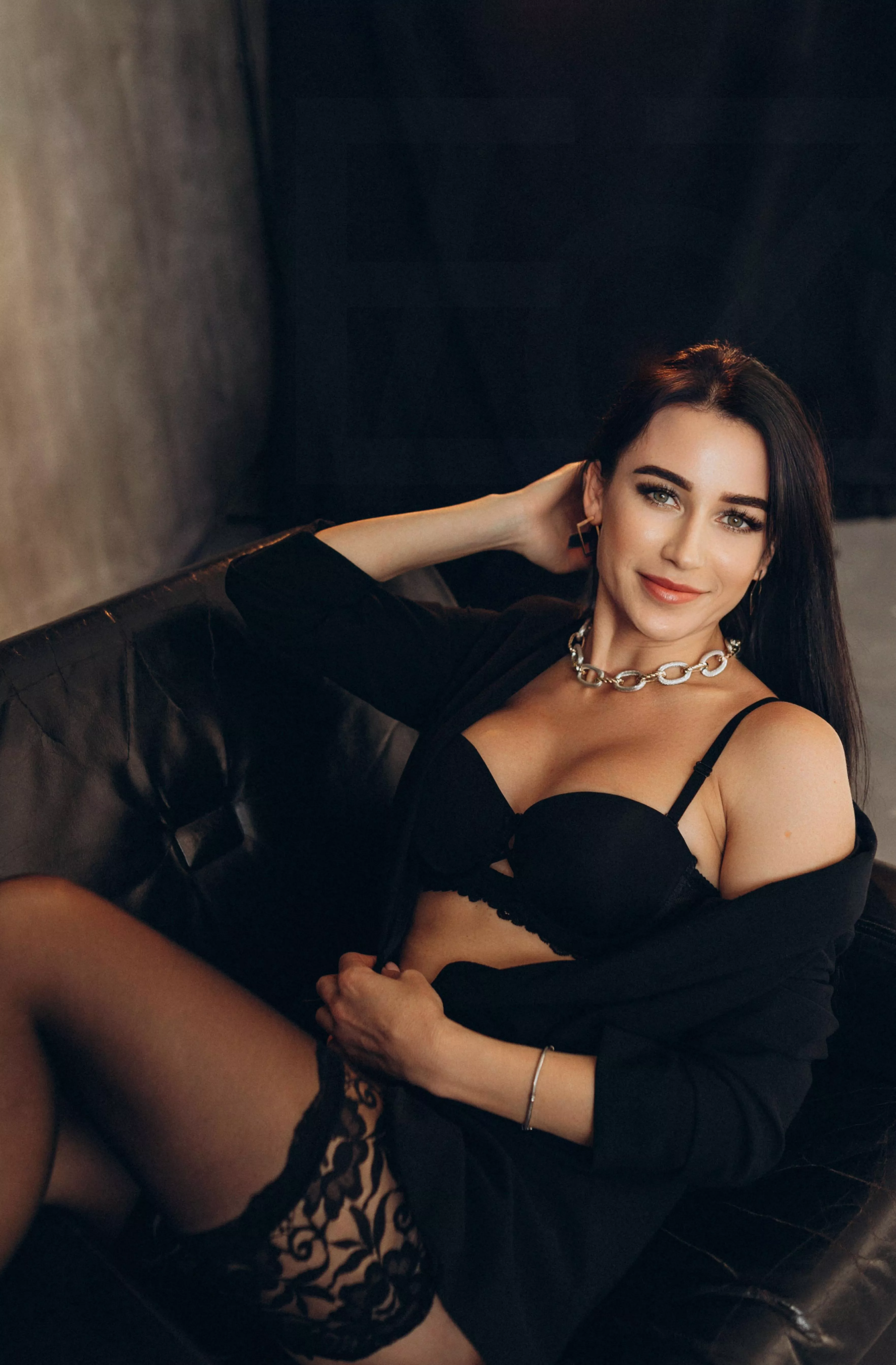 Do you like skin tight dresses? posted by imdaporker812hn