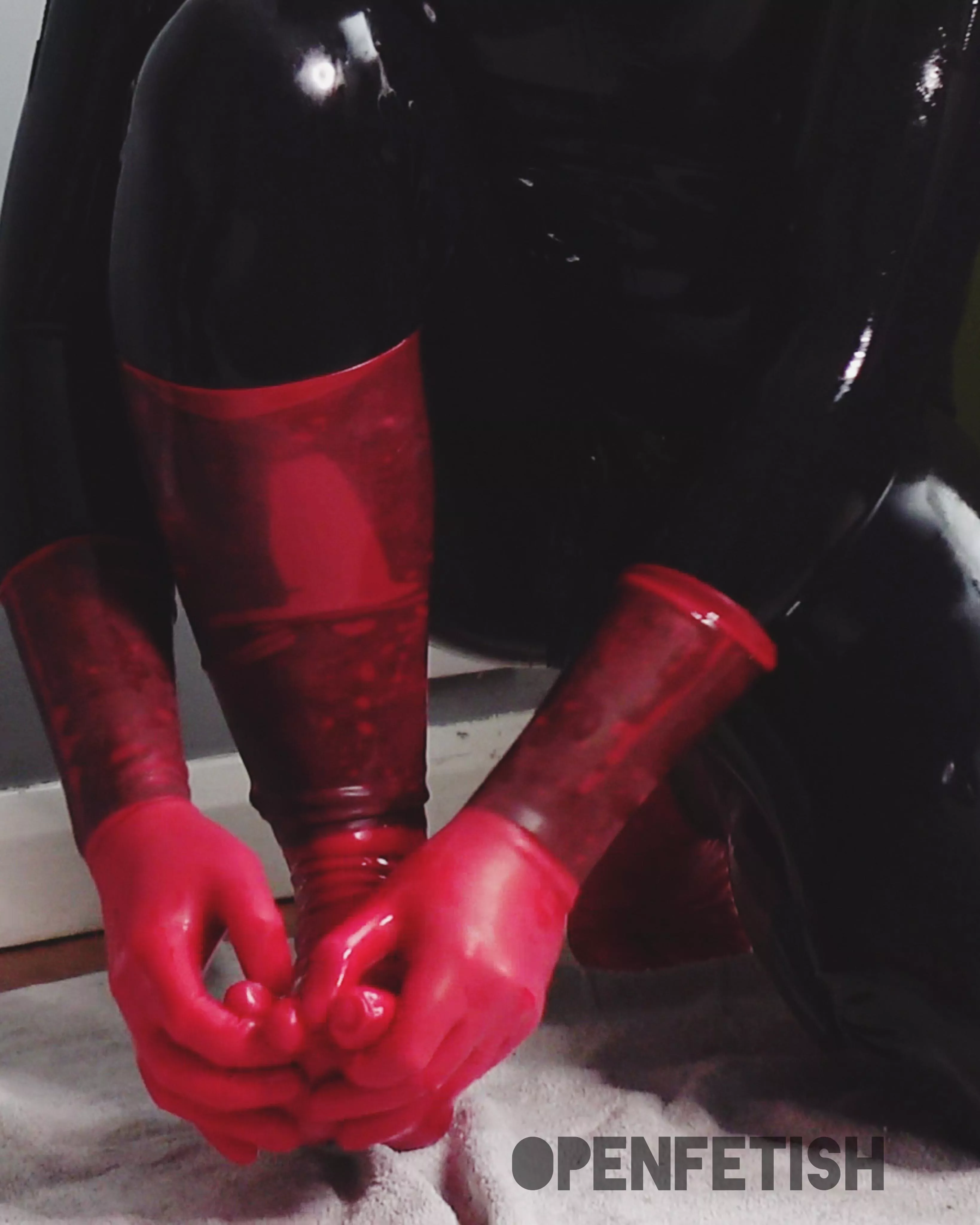 Even The Toes Are In Full Latex posted by Open_Fetish