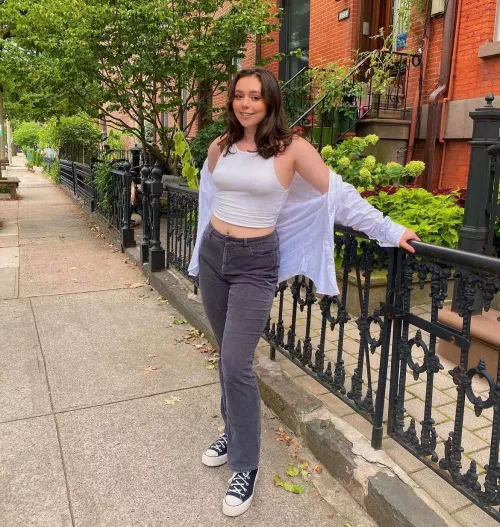 Garden girl by DiddyDoodz