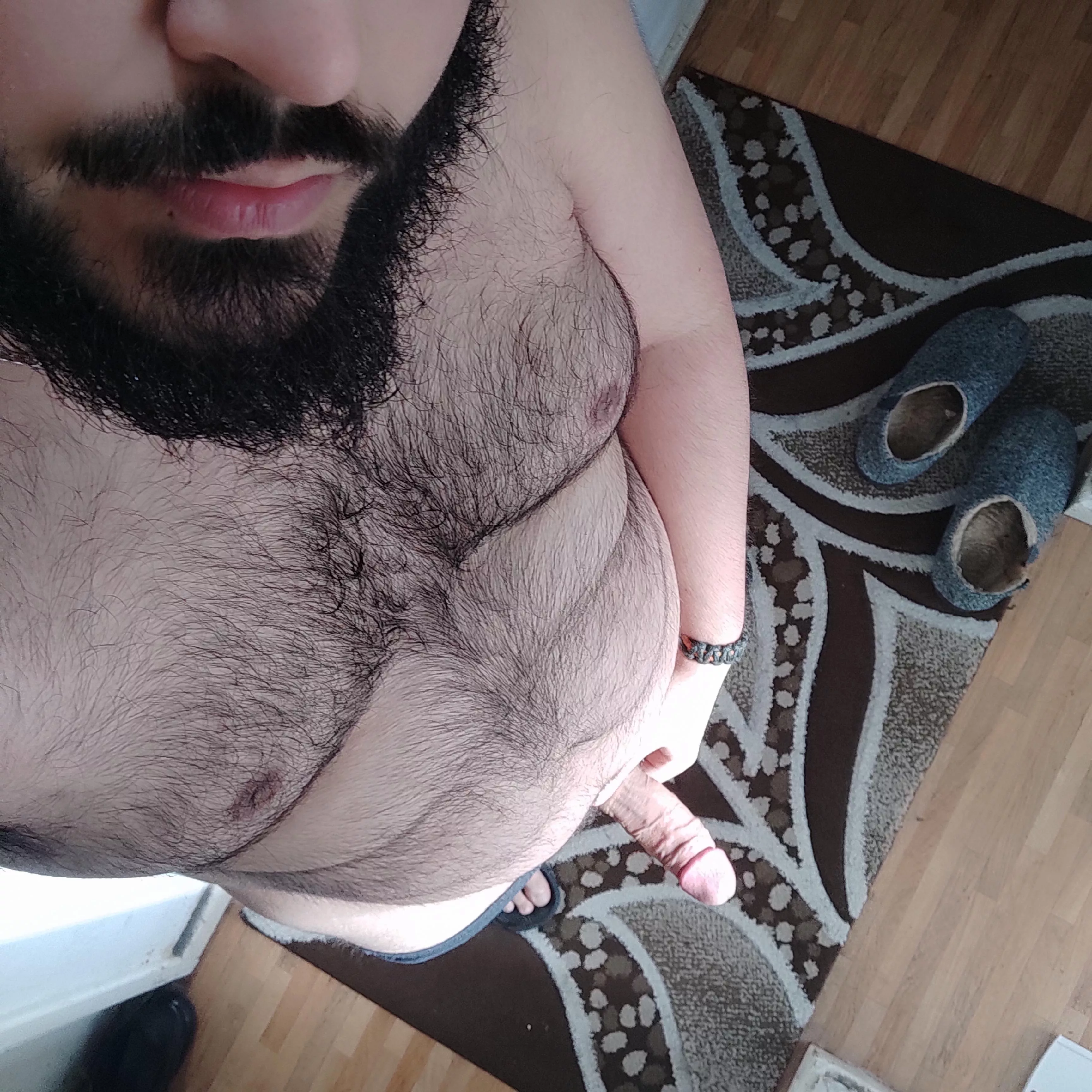 Great lighting 😏 posted by hairyshmeat