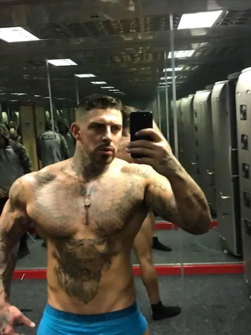 Gym selfie,Girls dm me by Gloomy_Stomach6426