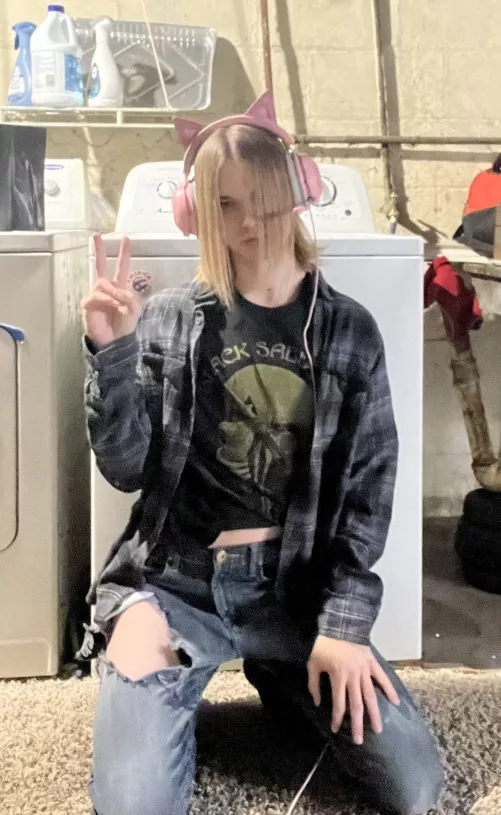 Hii! First pic 🥺 by Jealous-Expert8358