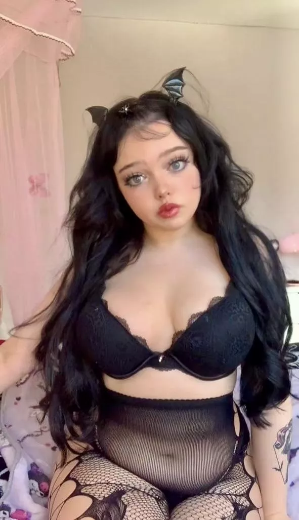 im just 18, hope you dont mind posted by thunderluss