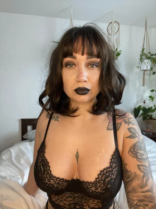 is a 5'1 girl with e boobs ur type ? by descendsclitoral22