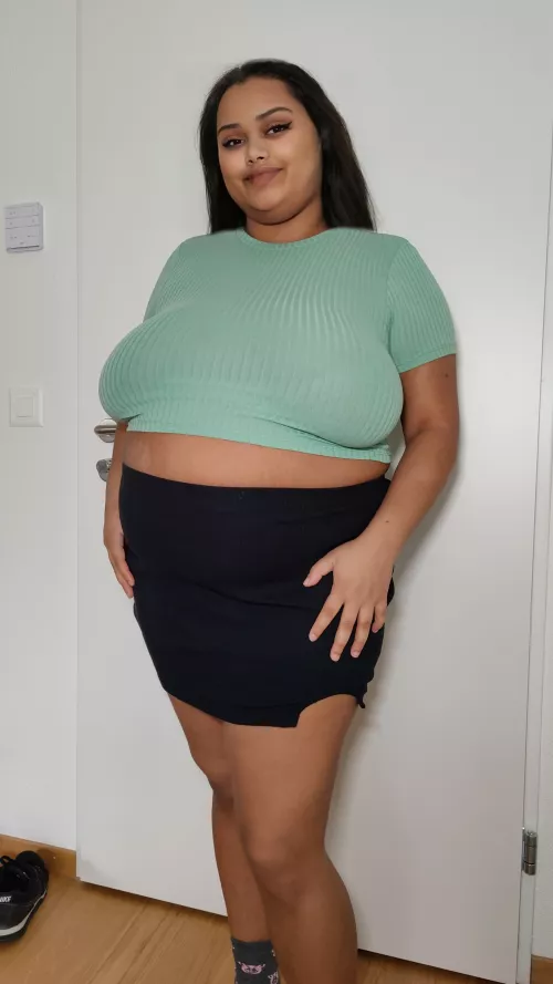 Is it just me or is my belly starting to fill out a bit 😅 by curvypotchi