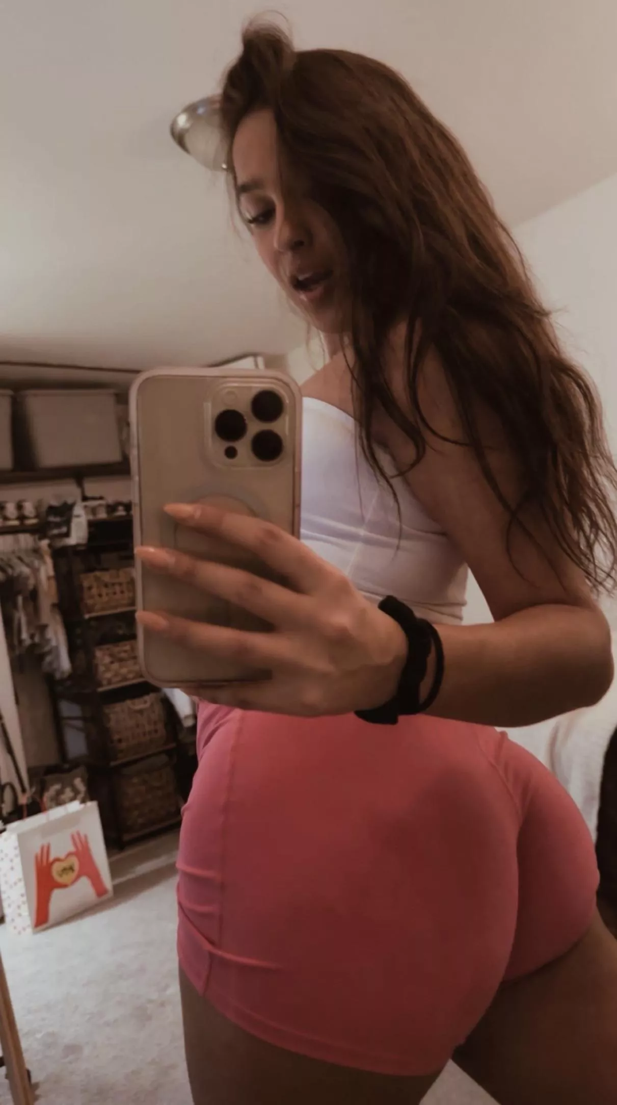 IUTR gym girl posted by luvbigbootie