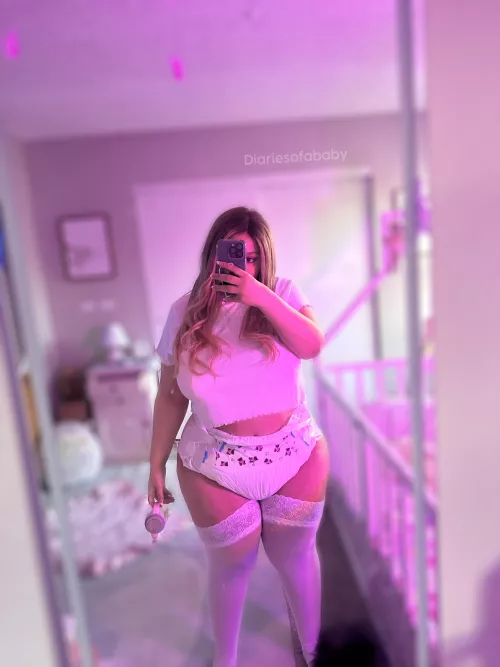 Just a baby waddling around skin her diapers with her sippy 🥺🍼 by lilpetjay