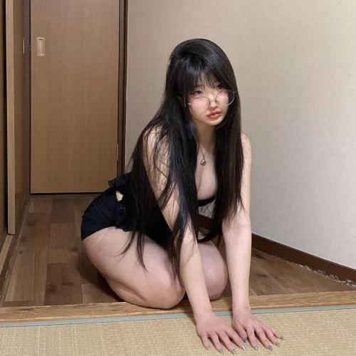 Kneeling and begging for by ayong773