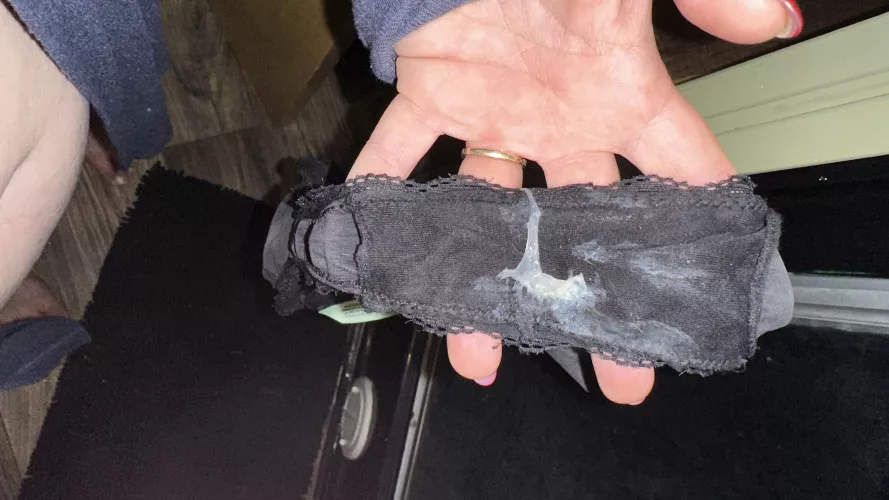 Lick it up by Nofacedwoman100