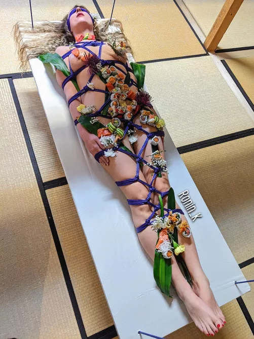 Lunch is served! by Ronin_K_on_FL