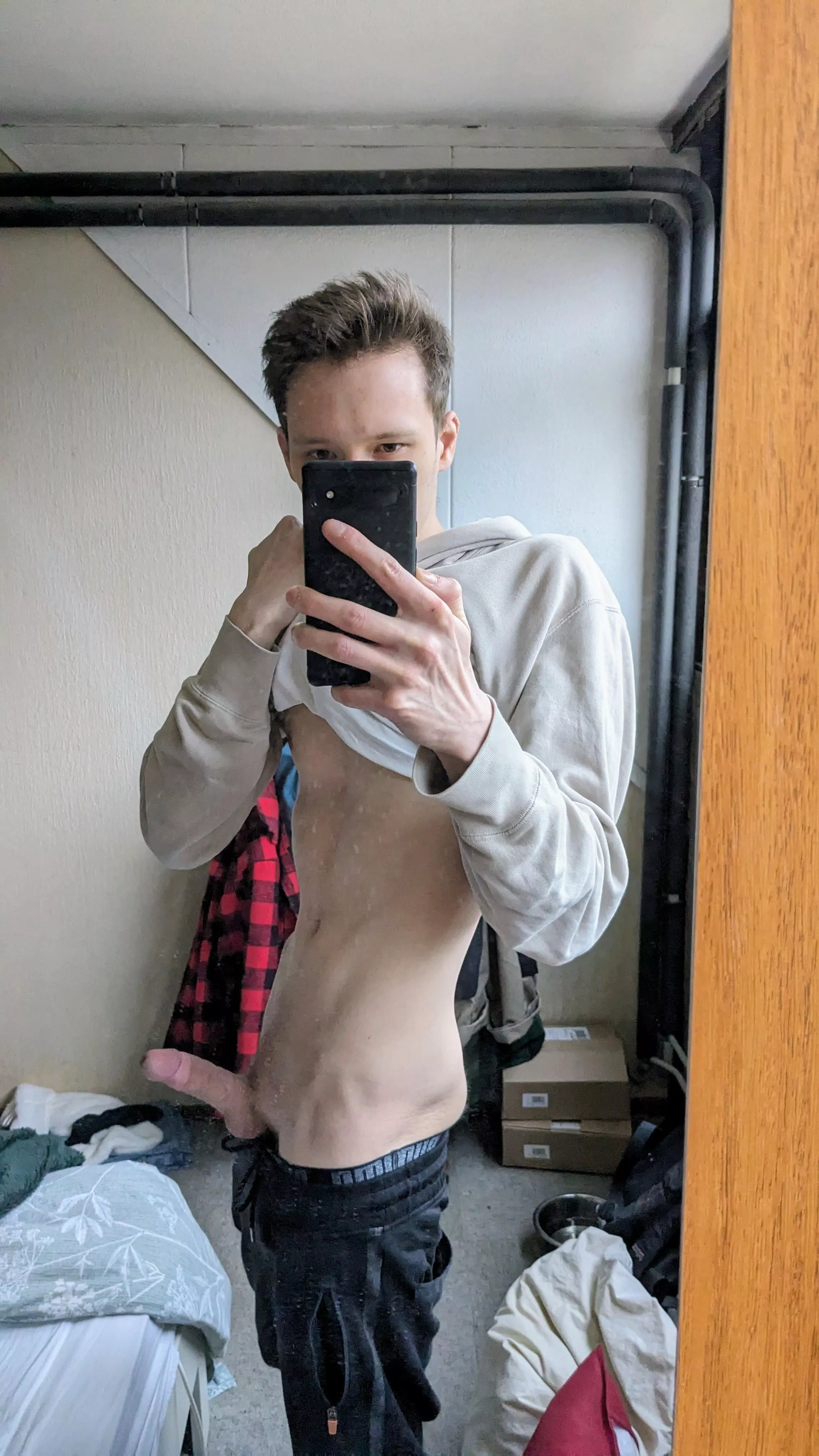 Need to empy my balls soon posted by Paracetamollover