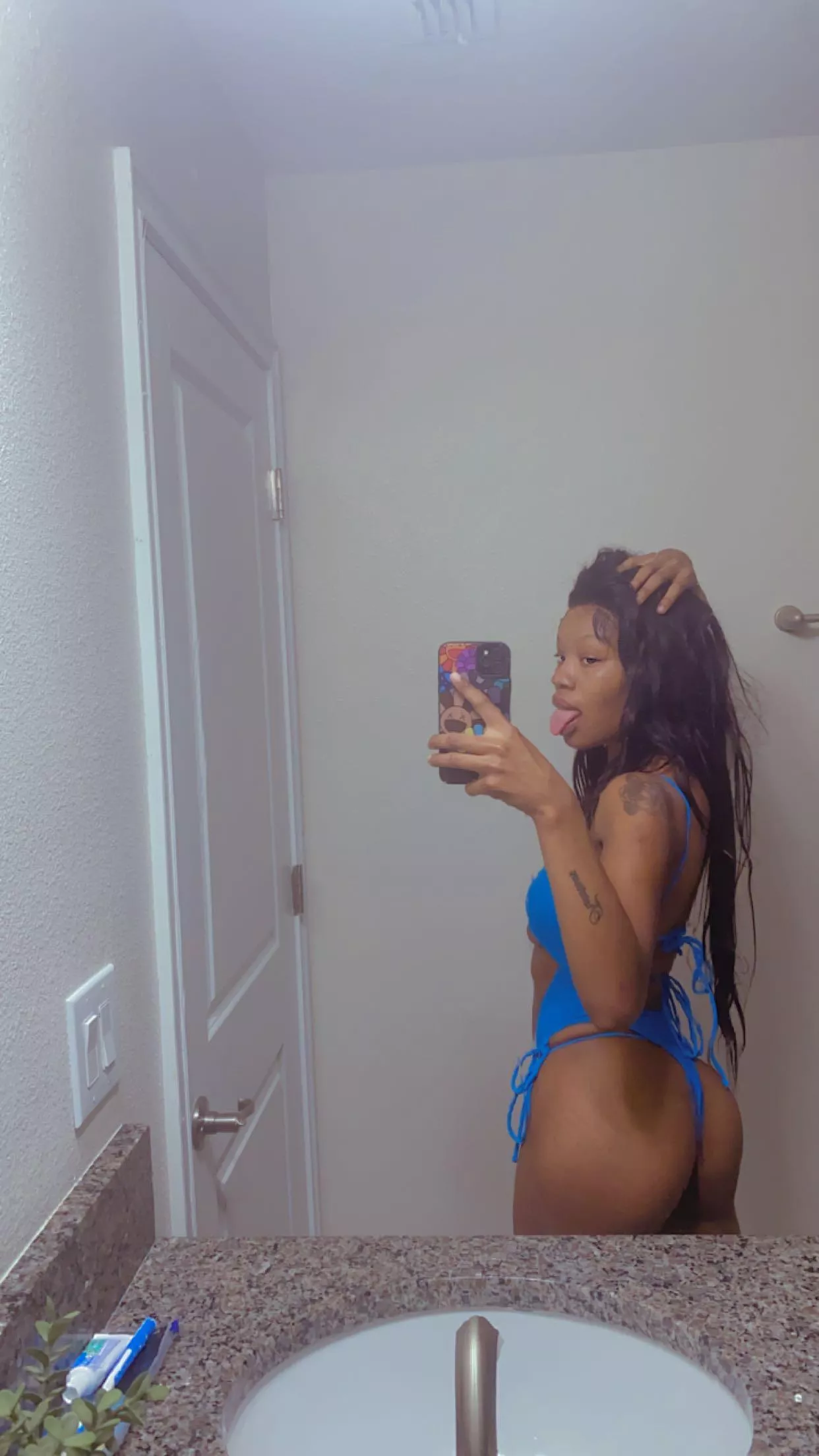 Pretty young thanggg ;) posted by EatMeeeeUp