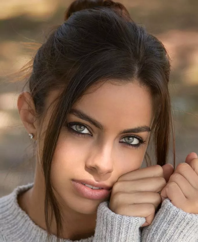 Priscilla Huggins posted by qwer5r