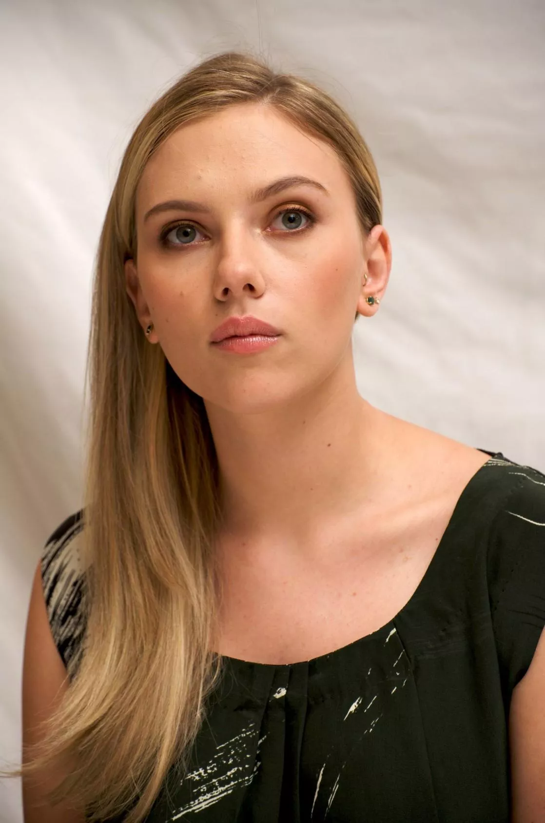 Scarlett Johansson posted by oblique_shockwave