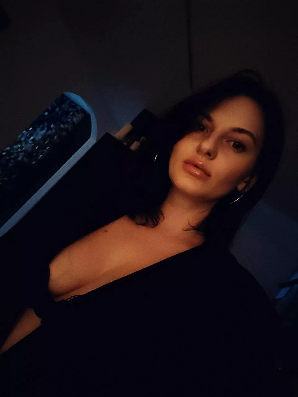 So hello posted by ketifans