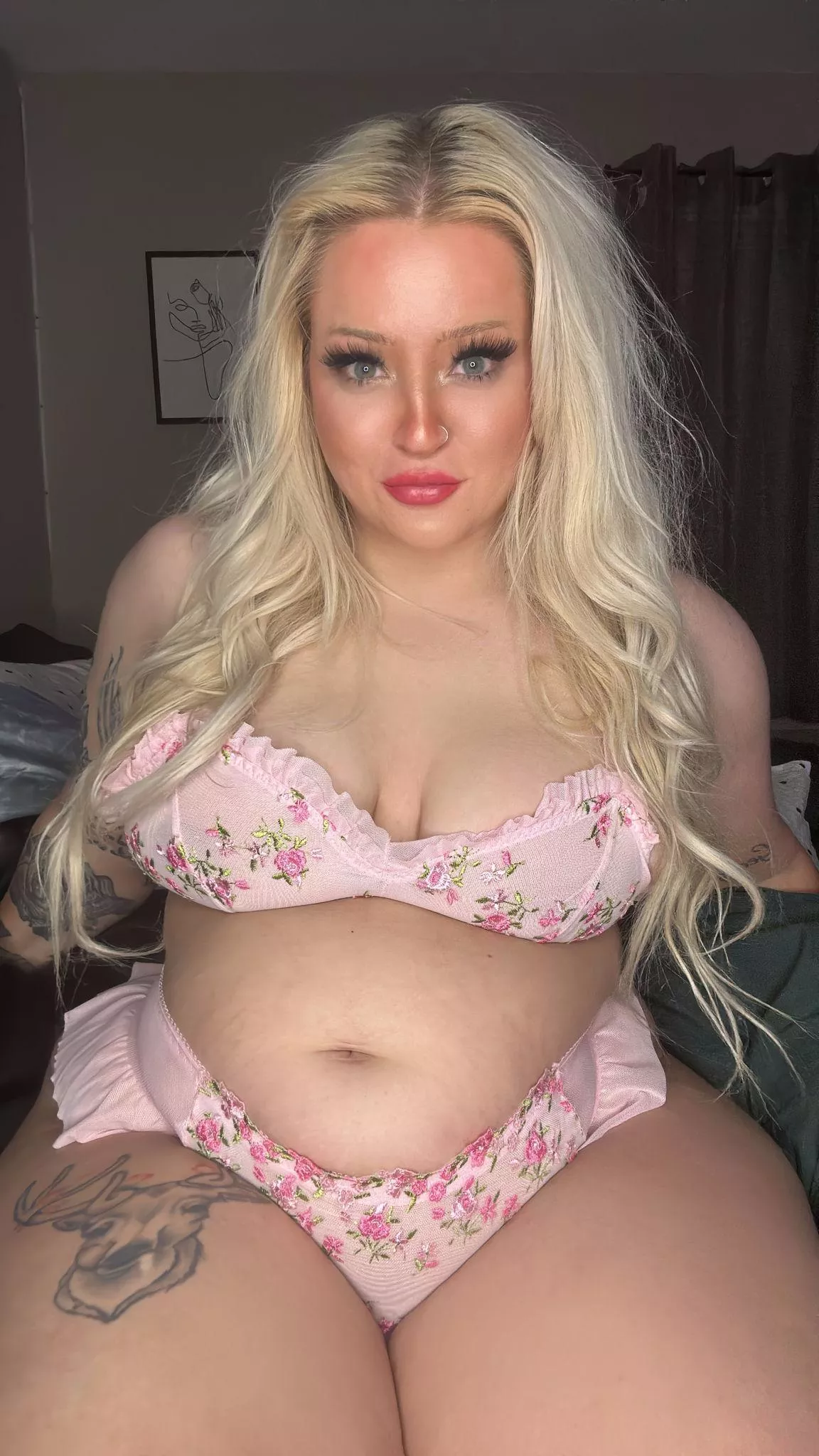 This blonde wants you to stick it in her posted by gipso81