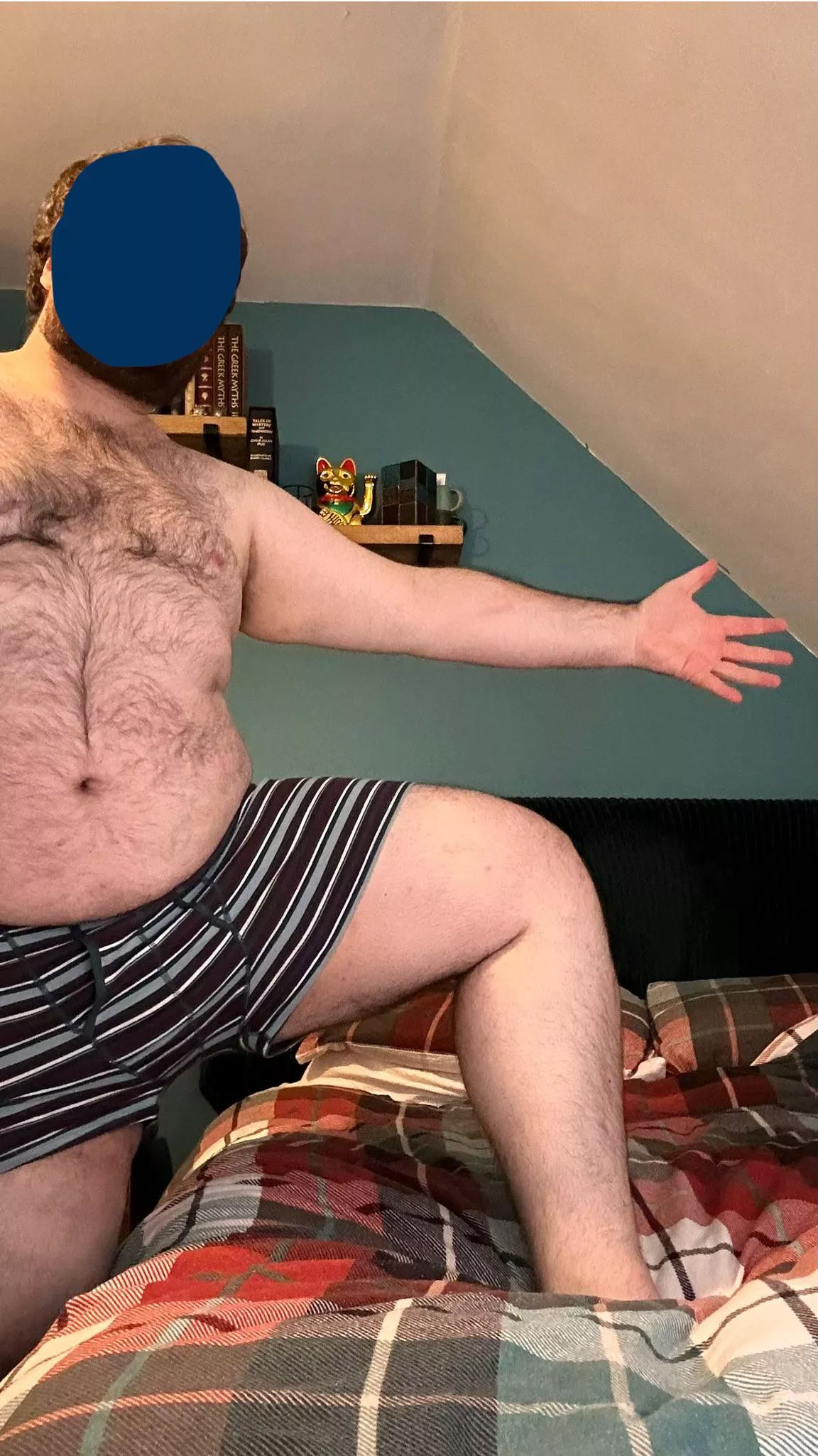 Wanna skip work and stay in bed with me? 🐻 🇬🇧  posted by BritBear2112