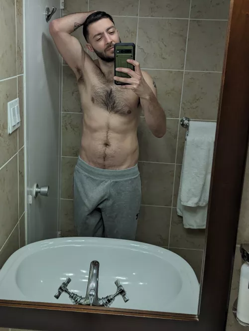 What is it about hotel mirrors that makes me wanna take a selfie? by NaughtyNoahRoxxx