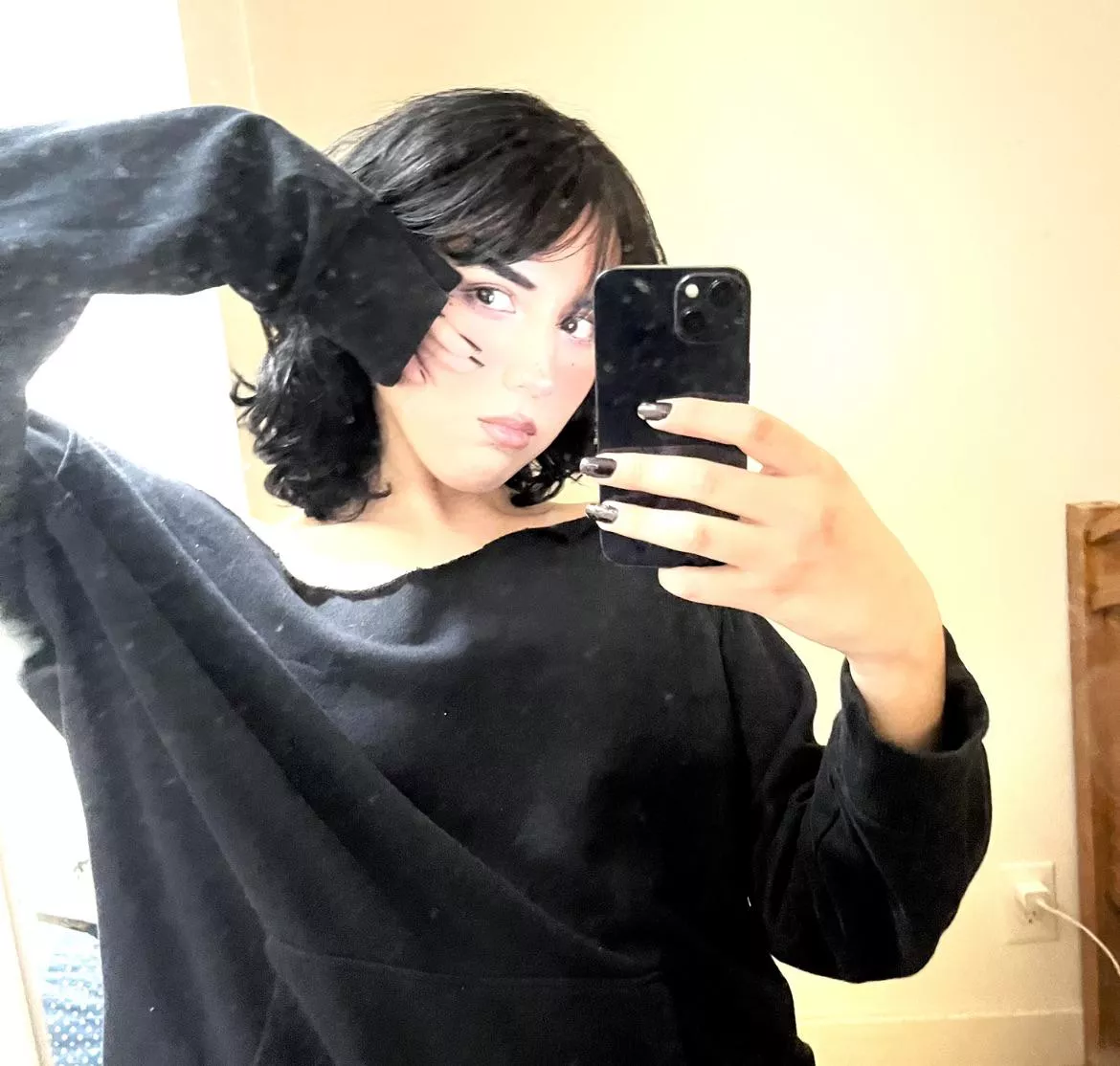 >.<  posted by Radiant-Afternoon-66