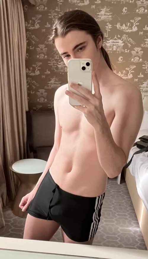 [18] how do you feel about sporty twinks? by Officialjaybeck