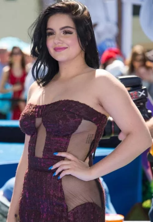 Ariel Winter by yashy20