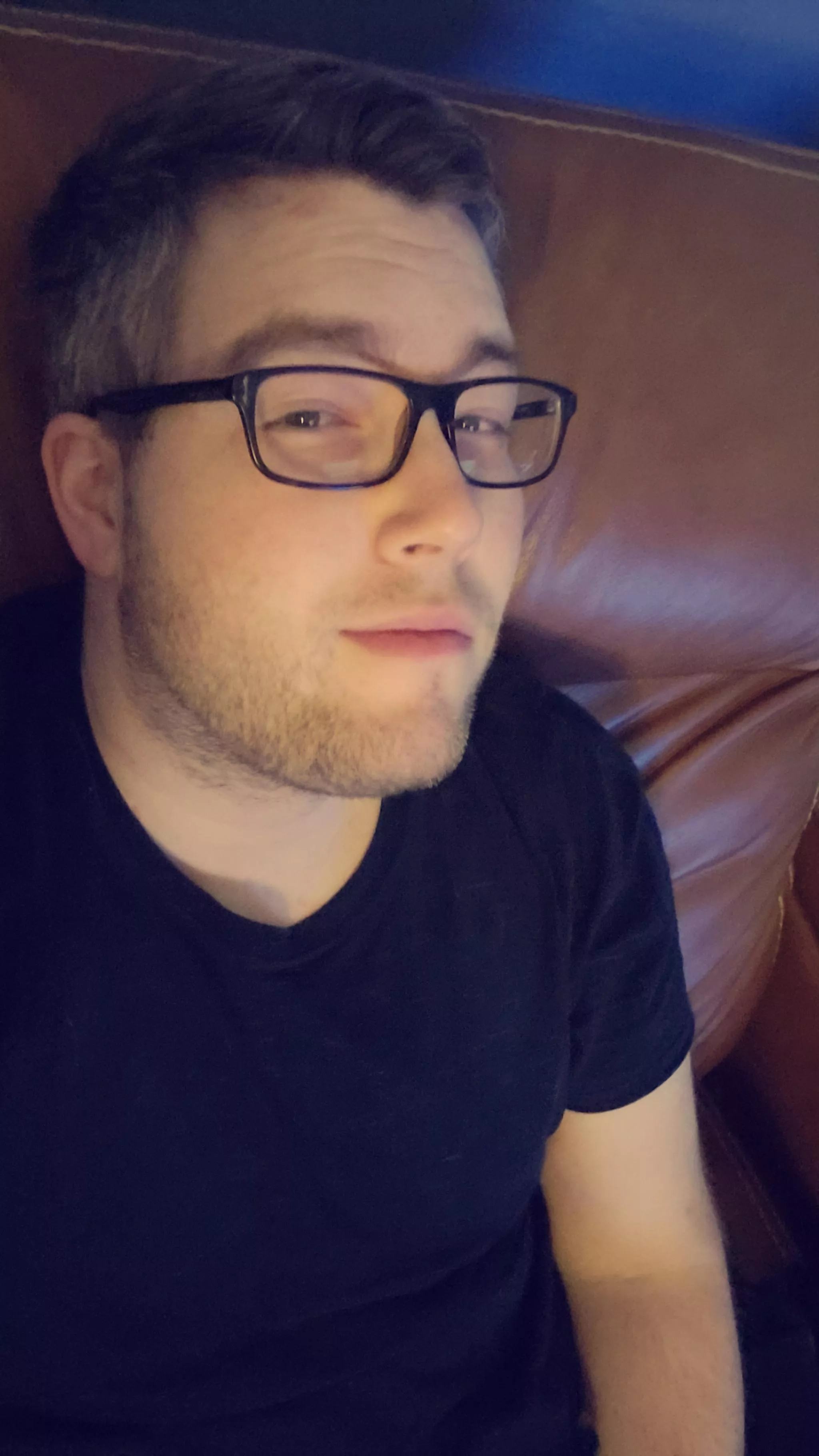 Come give me a reason to crawl back into bed? posted by UndercoverClues94