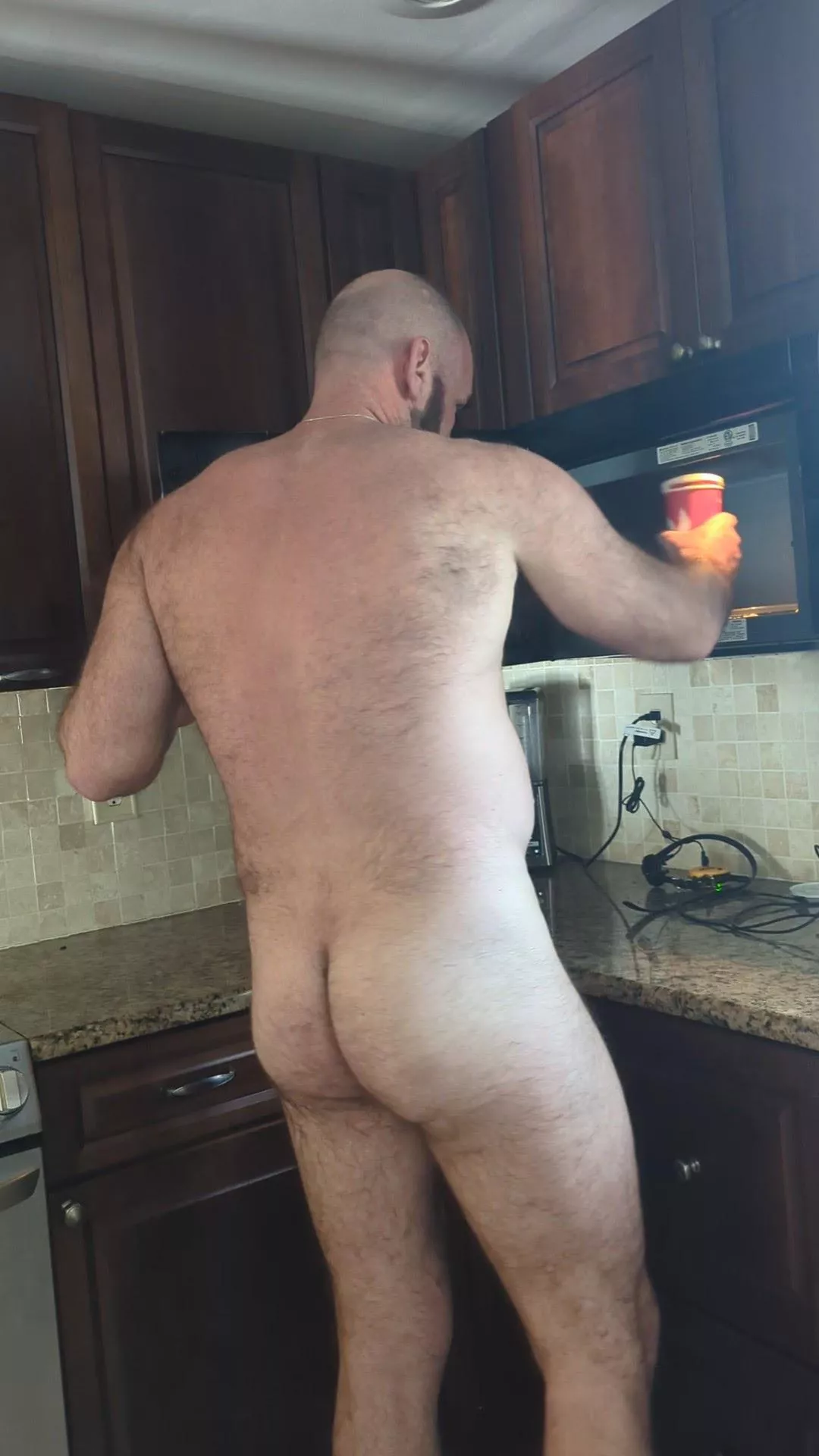 Do I look like a giant? posted by fitdad_dan