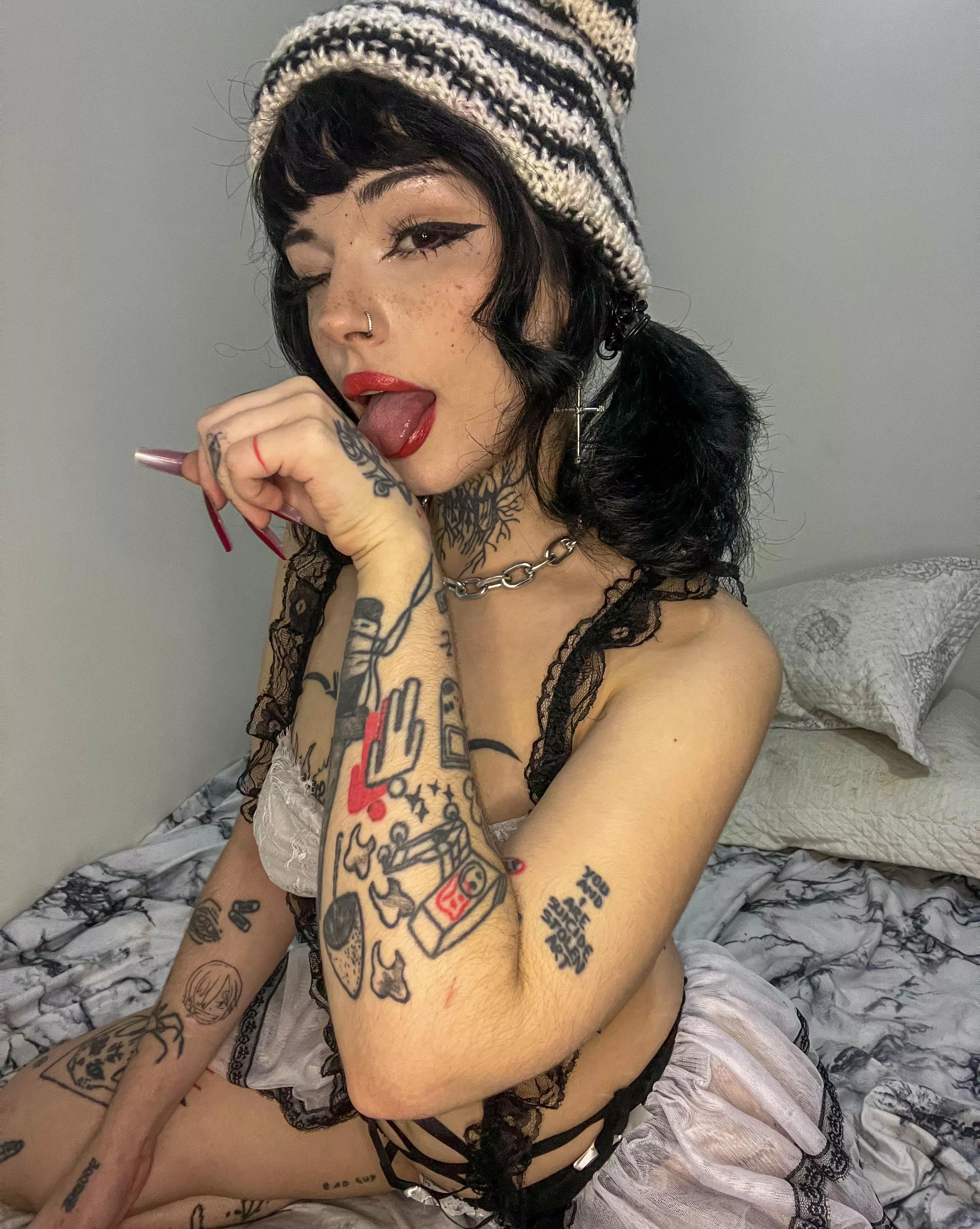 Do I remind you of anyone posted by tsswamy