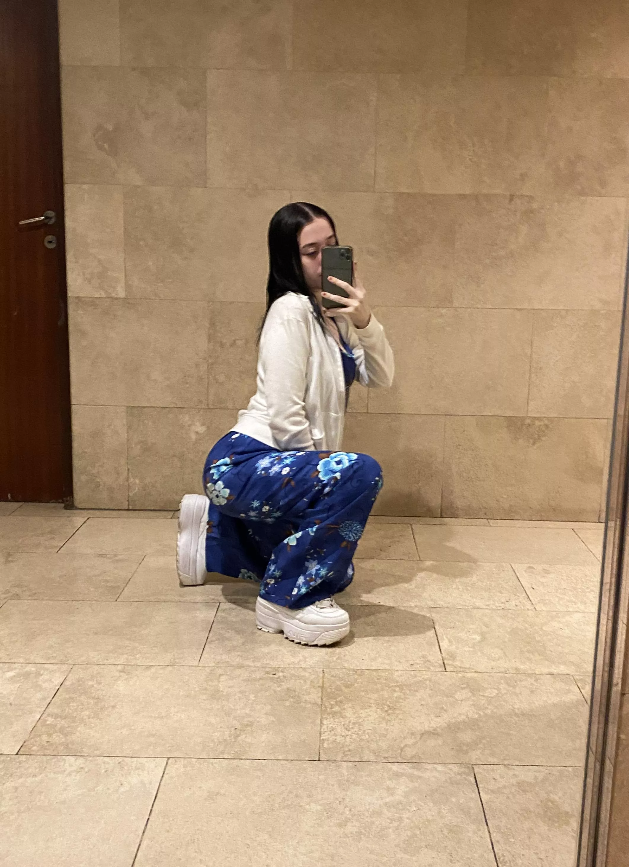 Do you find me hot? posted by Cutee_Queen