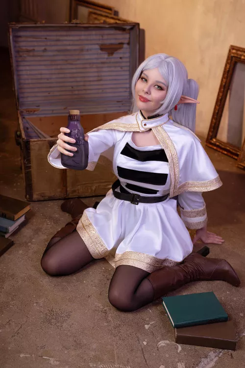 Frieren cosplay by Helly Valentine by HellyValentine