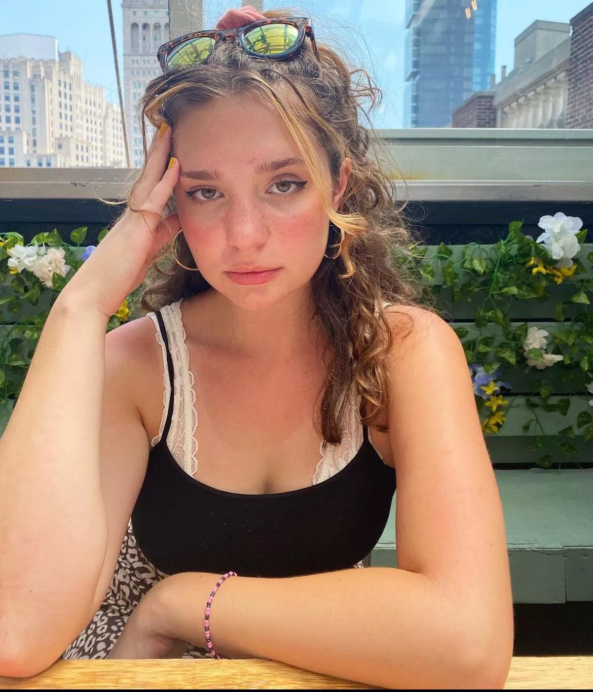 Gorgeous posted by DiddyDoodz