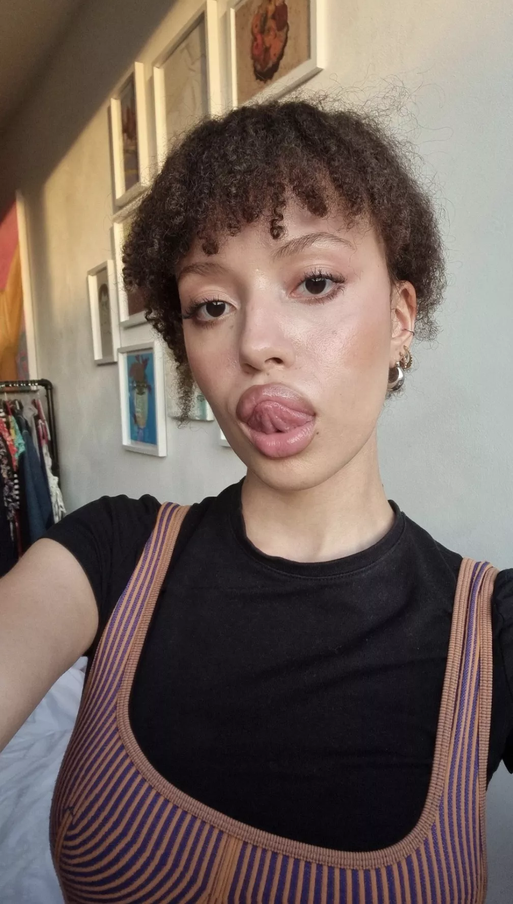 Guess how far my tongue can stretch out 👅 posted by xx-alien