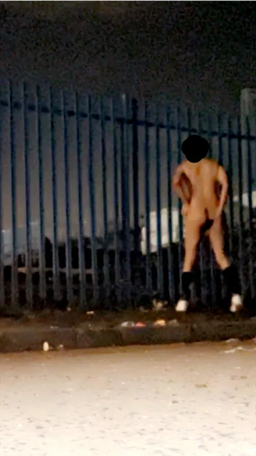 had to zoom it quite abit as the camera was so far away so sorry for the potato quality by dannyh00s