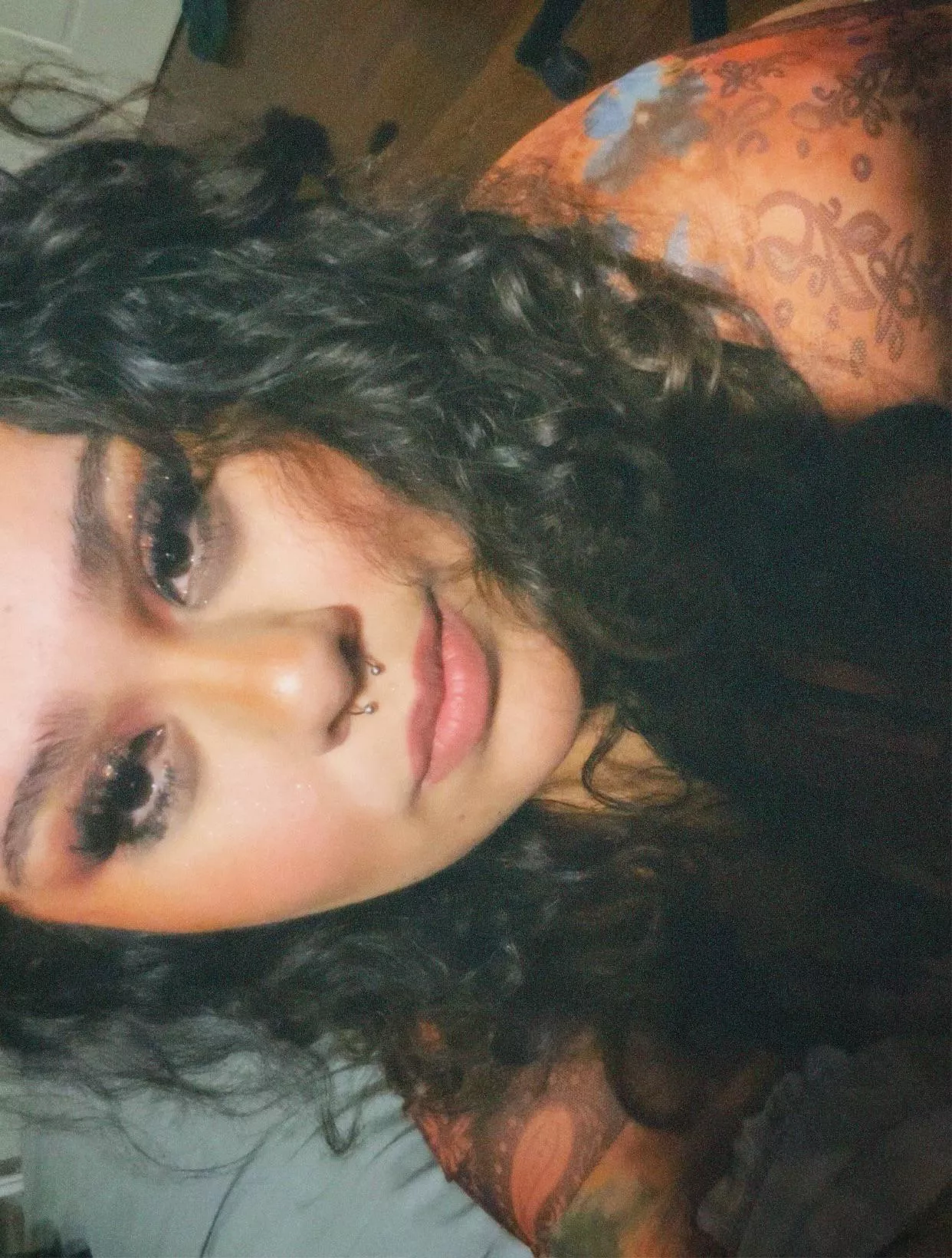 Hello everyone 💗💗 posted by supersizedangel