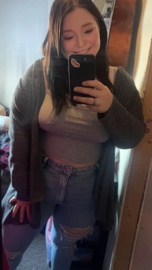 Hey 👋🏼  by hillaryv94