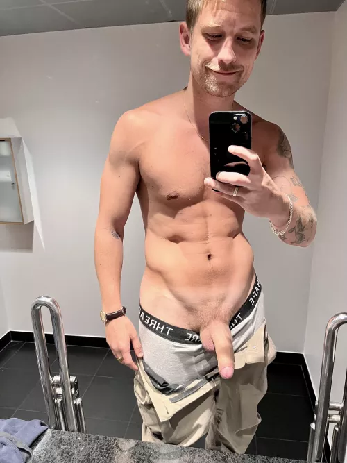 How’s it hanging? 😉 by Life-Fold4448