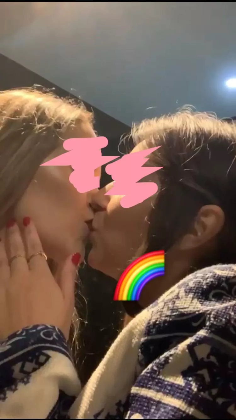 I fell in love with the woman who lets my boyfriend cum inside posted by juju21i