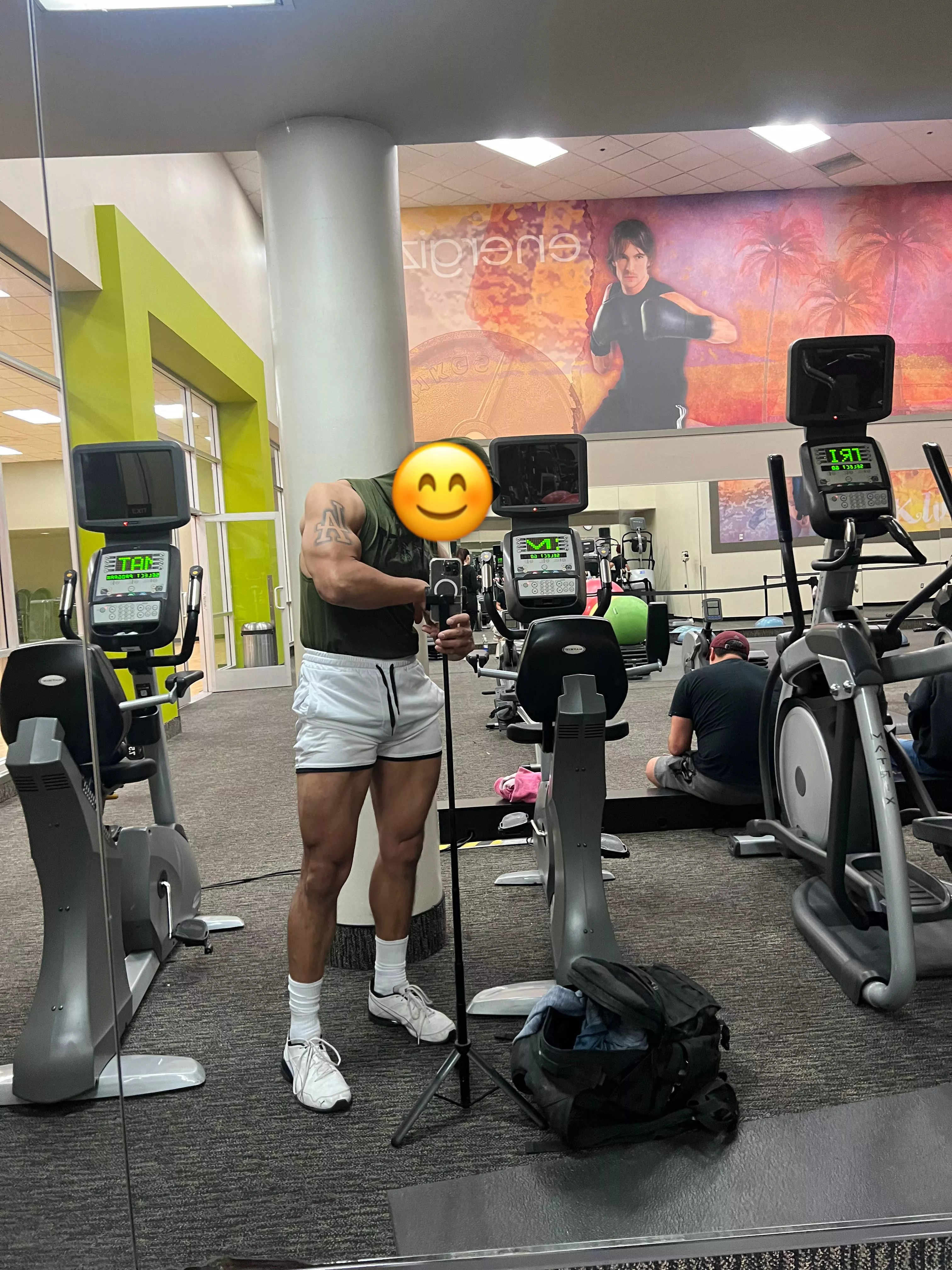 I love LA posted by AdonisFit69