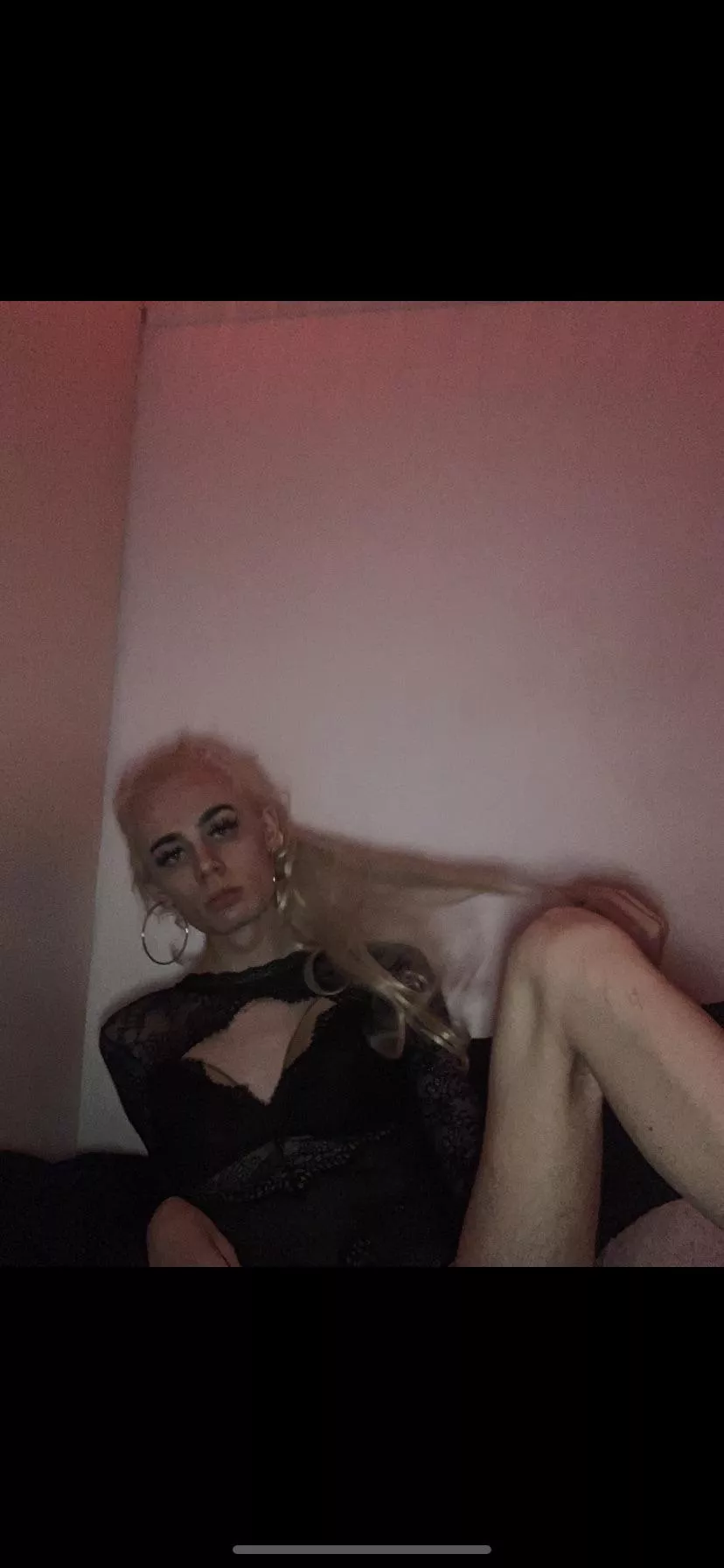 If your horny my DMs are open 😉 posted by Cold_Dependent_506