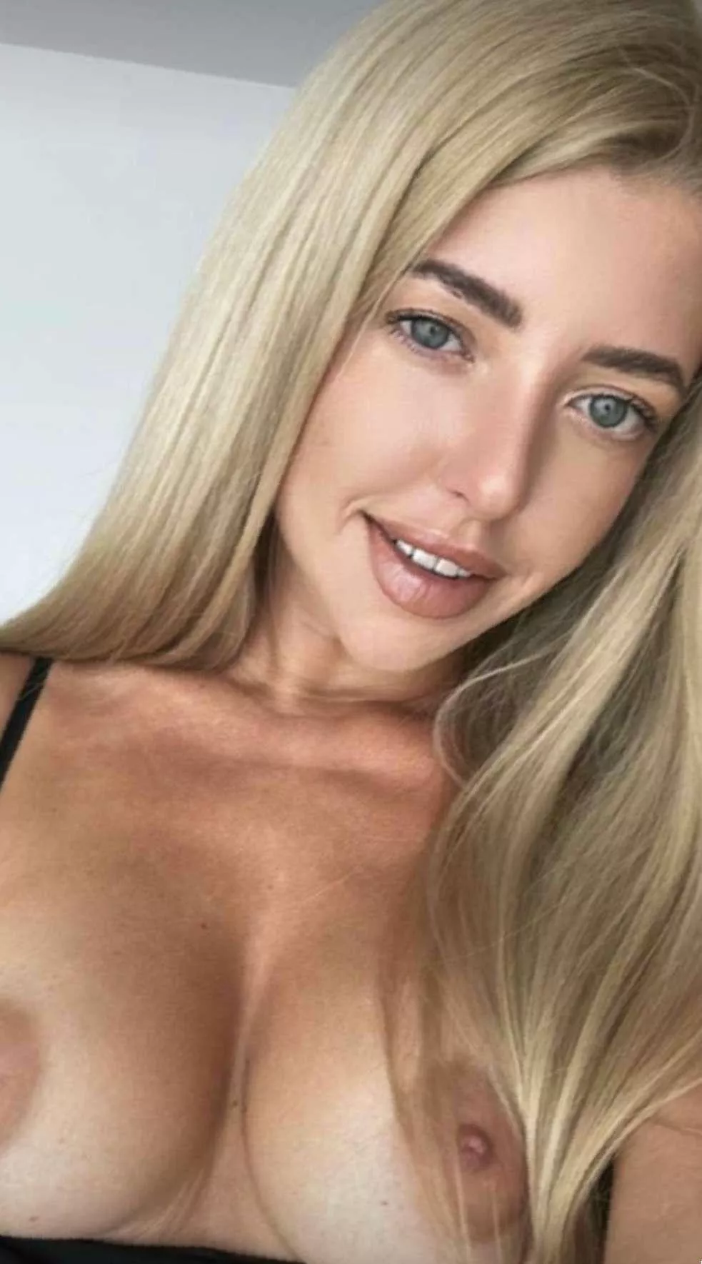 Im happy when I post my boobs on the Internet posted by hepDinghy