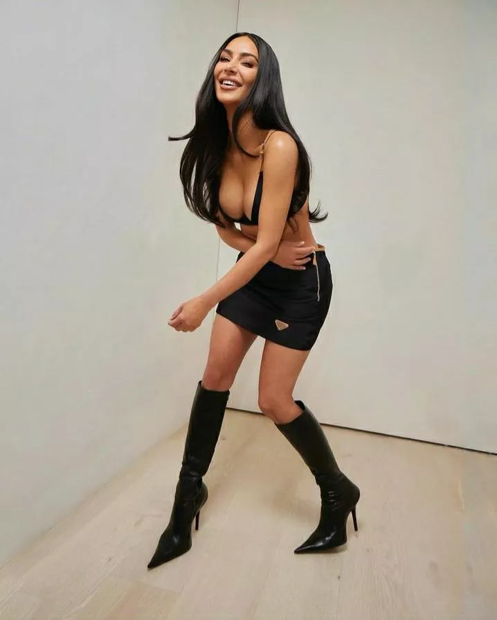 In love with her tits and smile ❤️ posted by don1ks