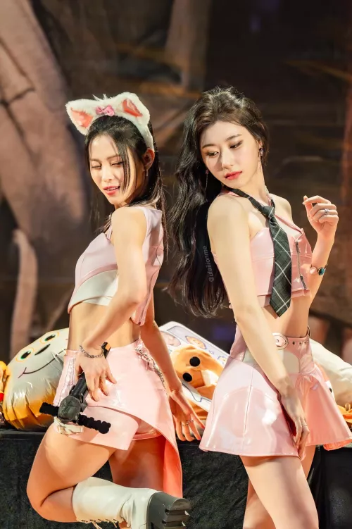 ITZY - Ryujin & Chaeryeong by WeMustGoBackMonke