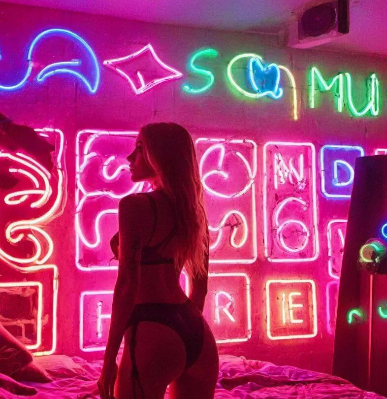 love to wear straps on festivals posted by AaronMoynihan