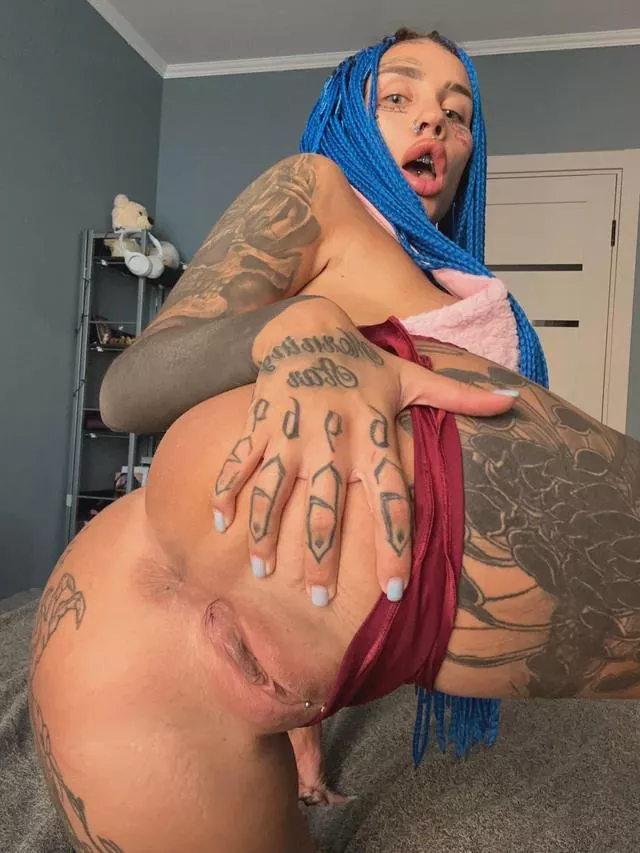 My holes need something big posted by ShinyStar941