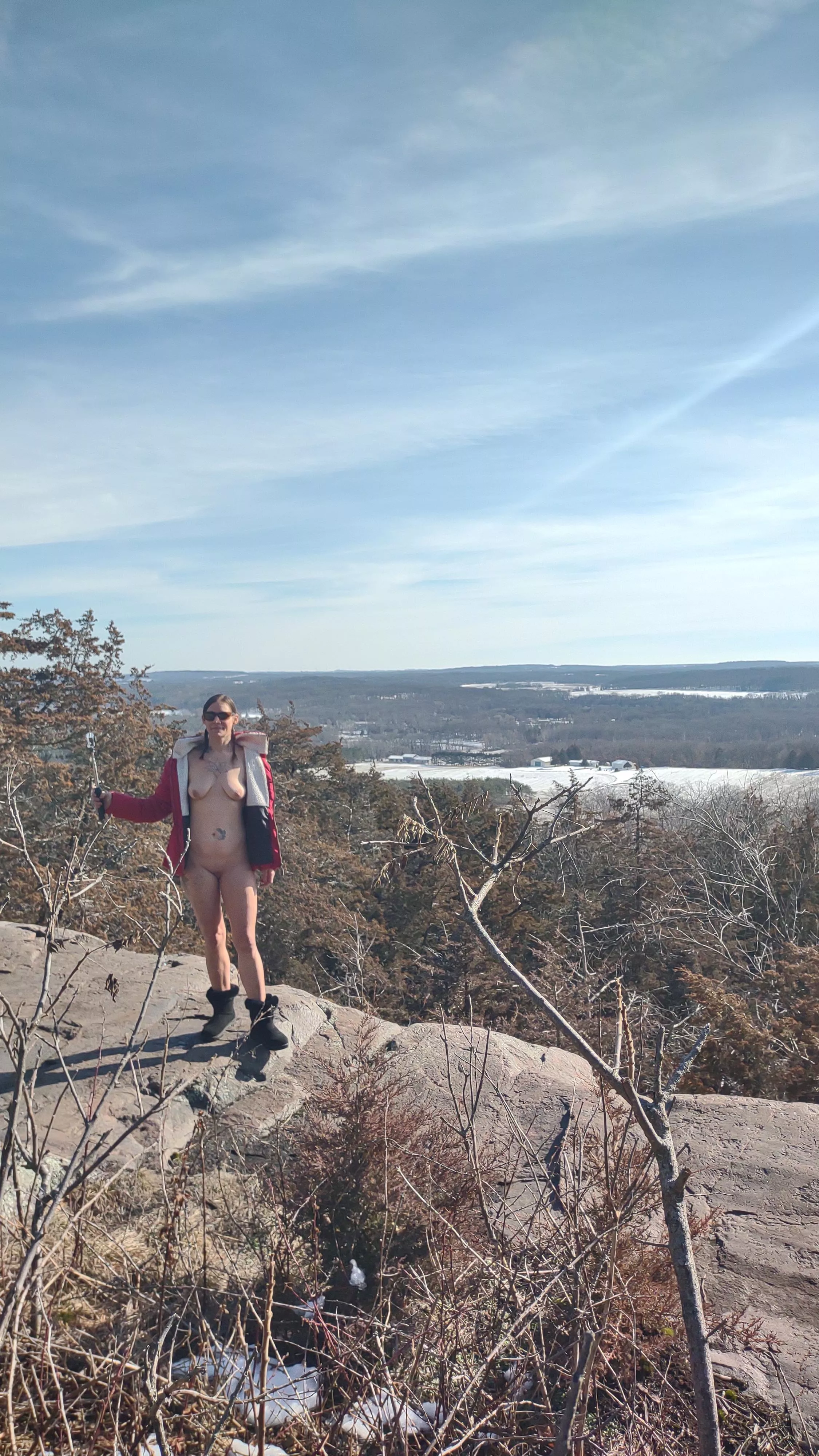 Nude hike with a view posted by Newtynkerbell