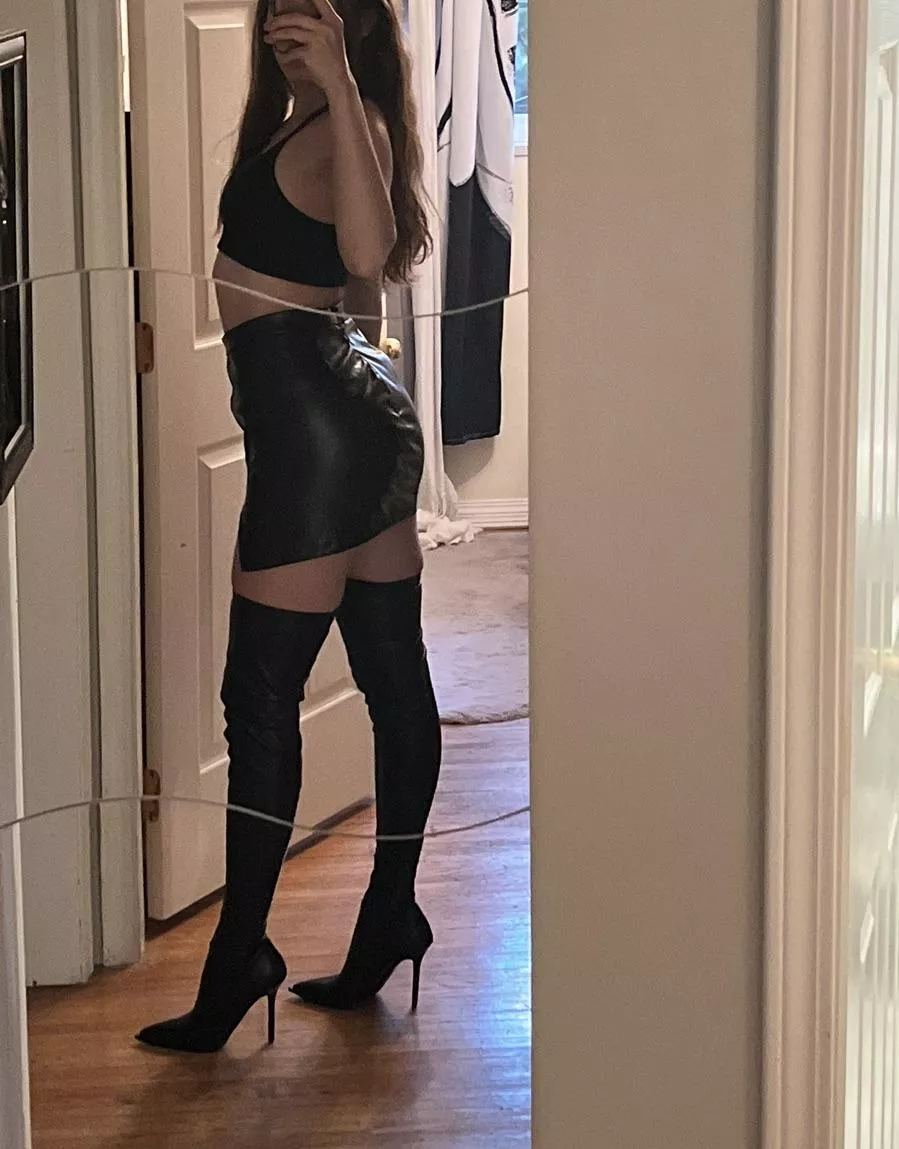 Short skirts and long boots🖤 posted by Mschacha